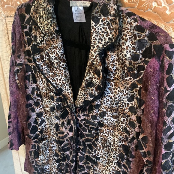 Alberto Makali Animal print Blazer Top - Picture 7 of 14